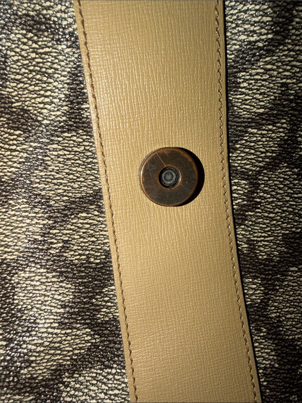 Vintage Yves Saint Laurent shoulder bag - Picture 11 of 16